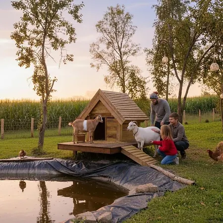 Viking & Mini-farm, Nature Immersion 14 Pers Holiday home
